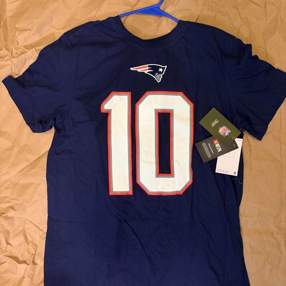 Nike New England Patriots Jones #10 NFL Football T-Shirt